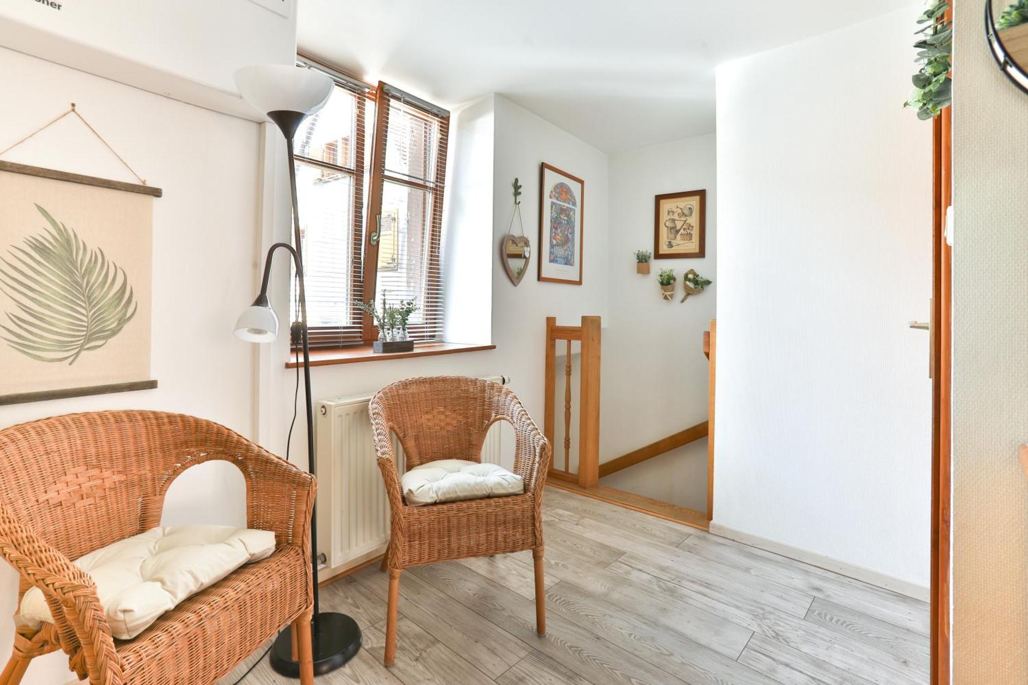 La Legende Des 2 Pierres Apartment Eguisheim Room photo