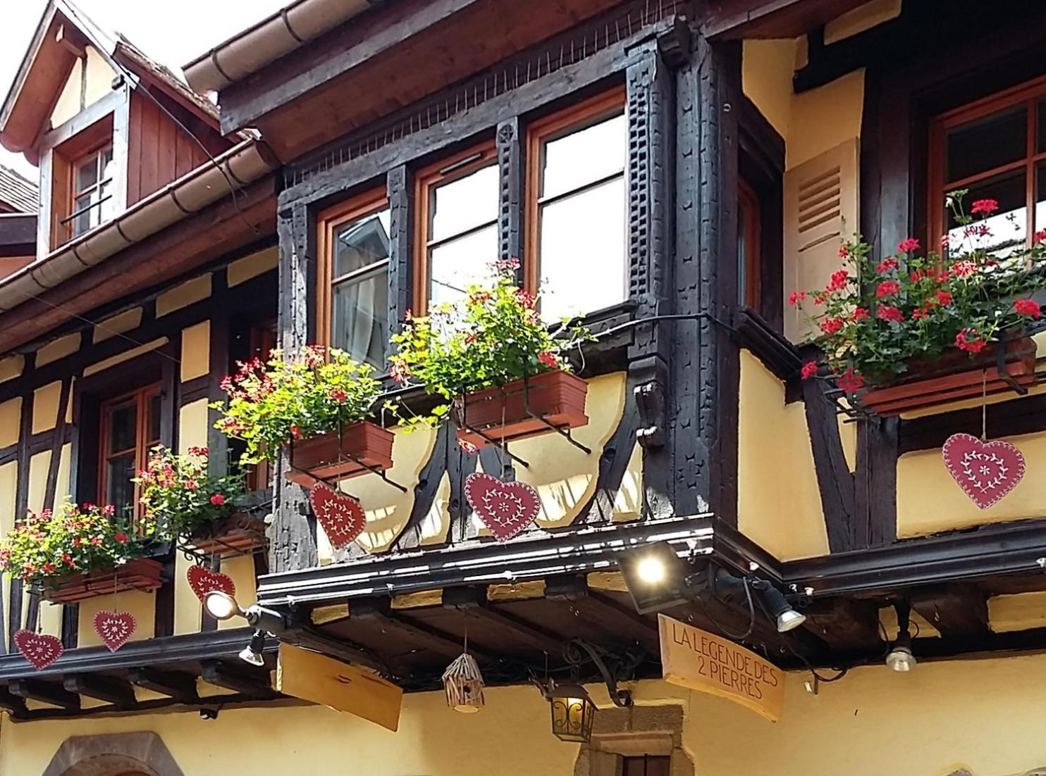 La Legende Des 2 Pierres Apartment Eguisheim Exterior photo