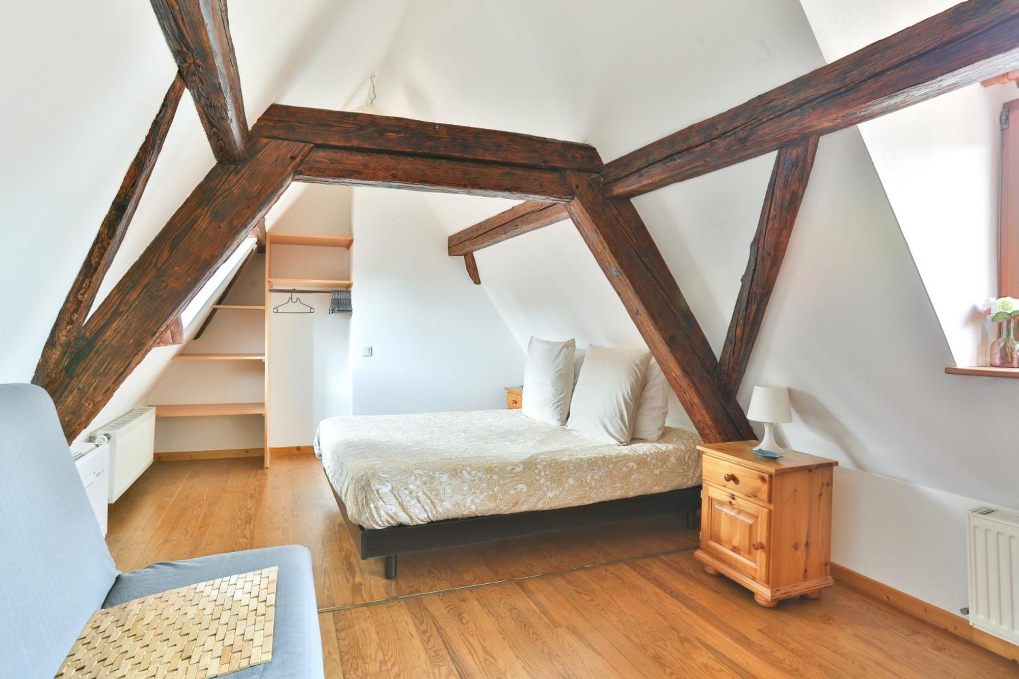 La Legende Des 2 Pierres Apartment Eguisheim Exterior photo