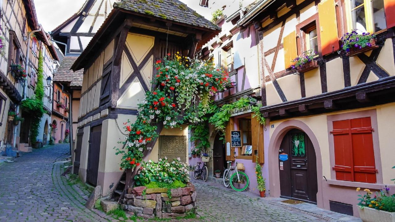 La Legende Des 2 Pierres Apartment Eguisheim Exterior photo